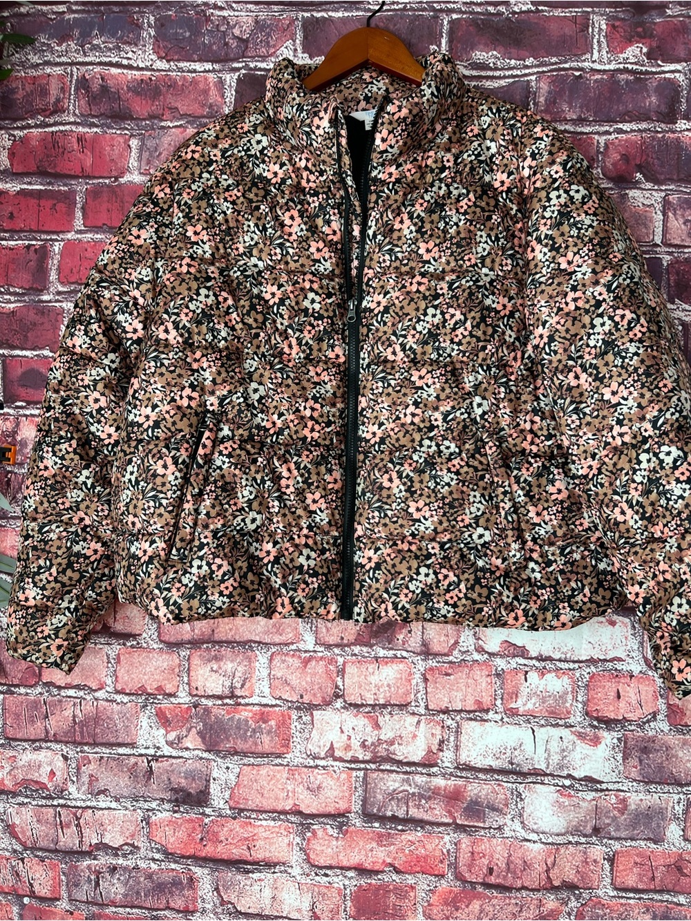 Time and Tru Floral Puffer Jacket Black Pink Tan Full Zip Coat 1X
